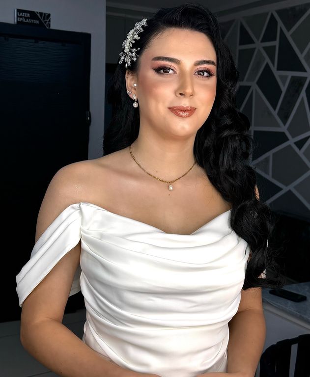 Vildan Önal Makeup Studio