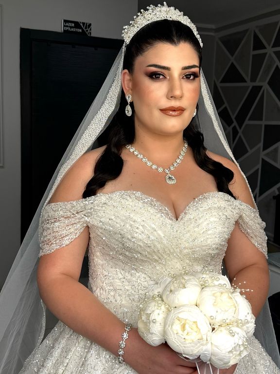 Vildan Önal Makeup Studio