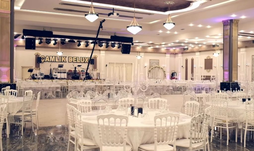 Çamlık Deluxe Düğün Salonu