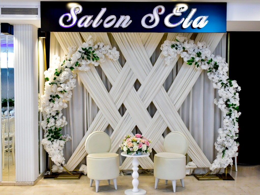 Salon S - Ela