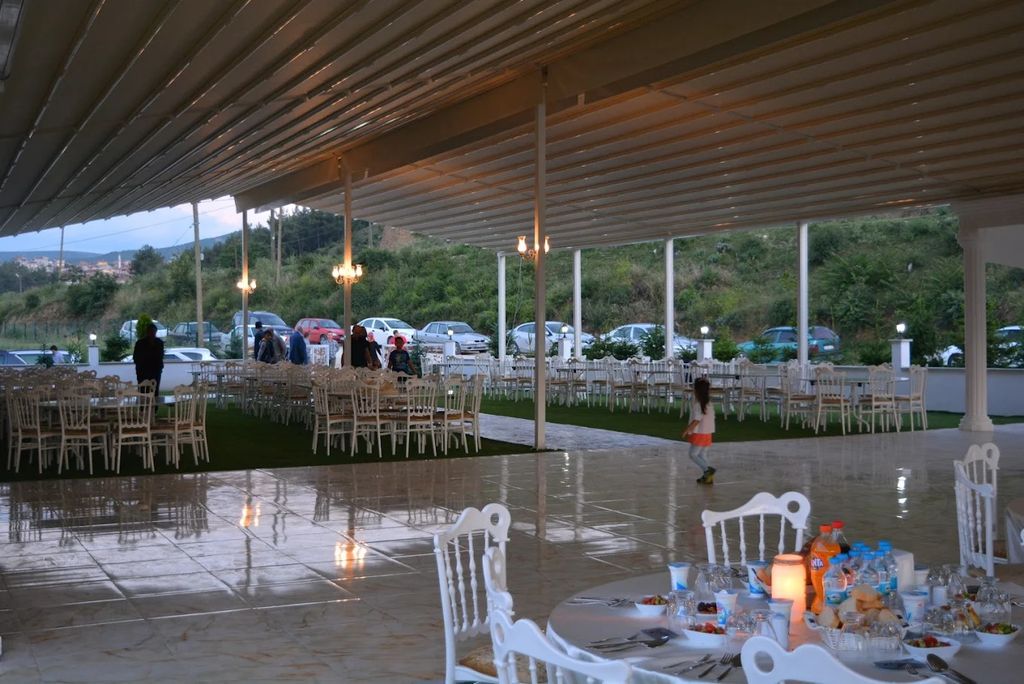 Mavi Bahçe Kır Düğün & Cafe Bistro