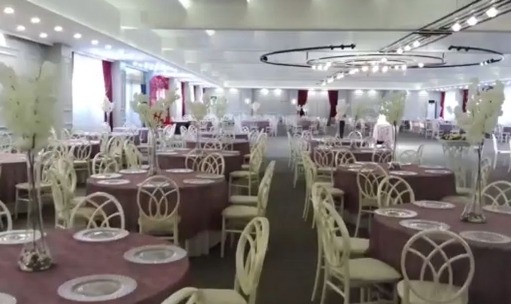 Grand Deluxe Van