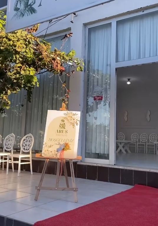 Arus Davet Evi