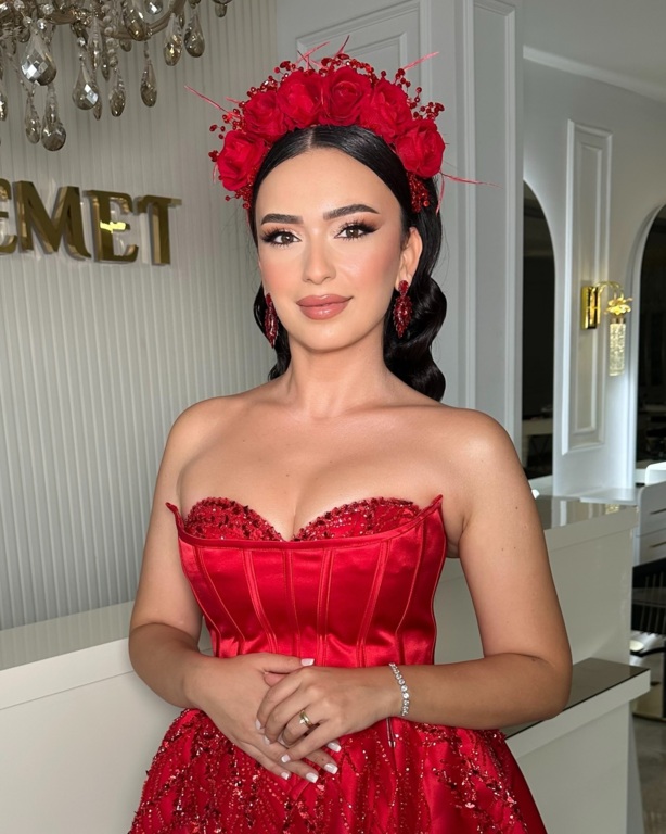 Nasim Amiri Make-up Artist