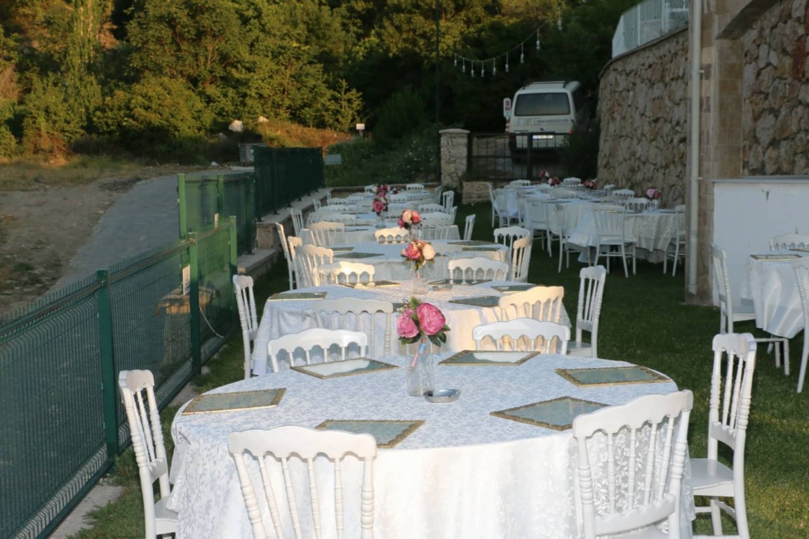 Tılsım Butik Kır Bahçesi & Salon