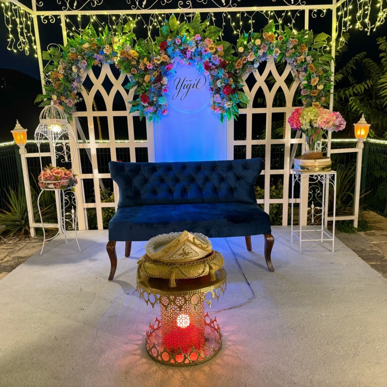 Tılsım Butik Kır Bahçesi & Salon