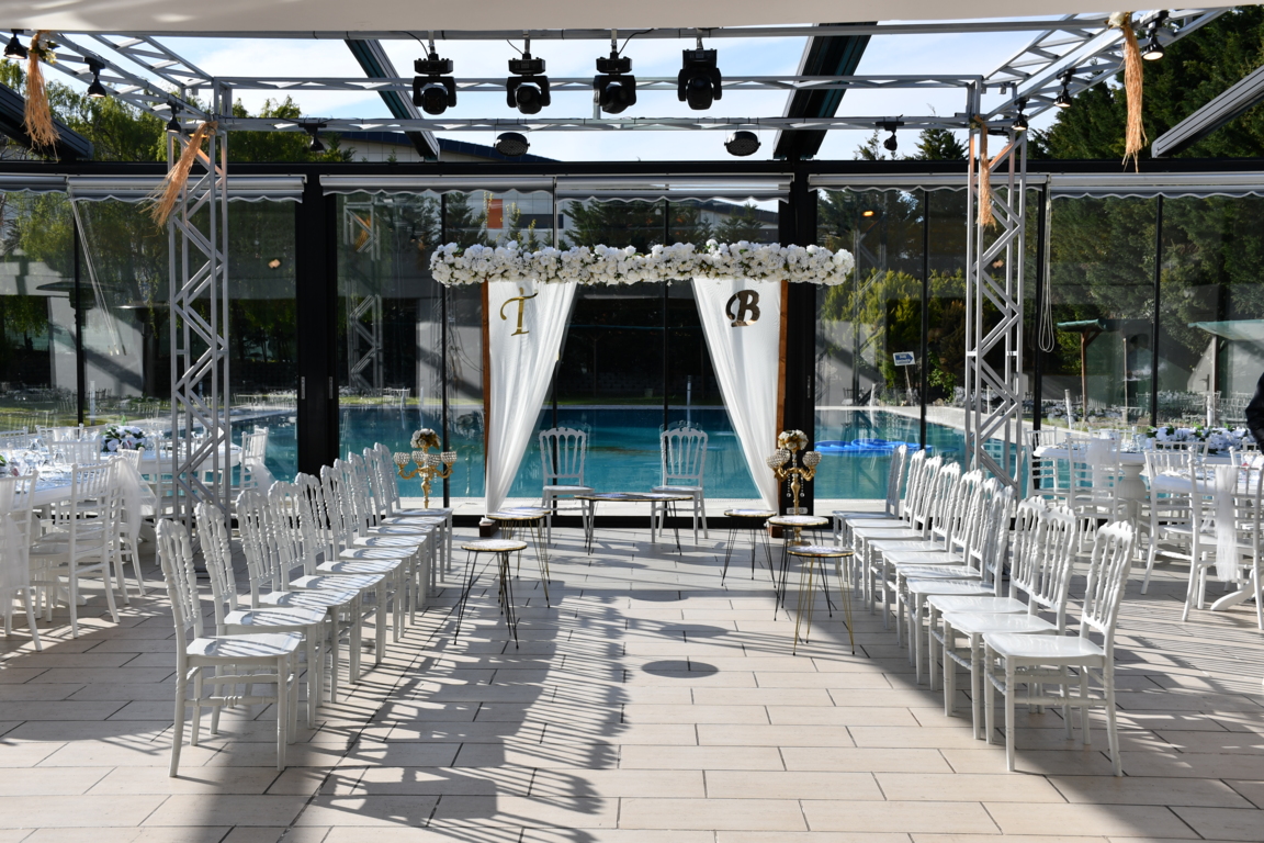 Poolside Davet Bahçeşehir