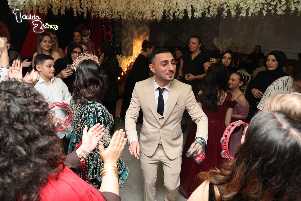 Kiraz & Gülce Davet Kına Evi