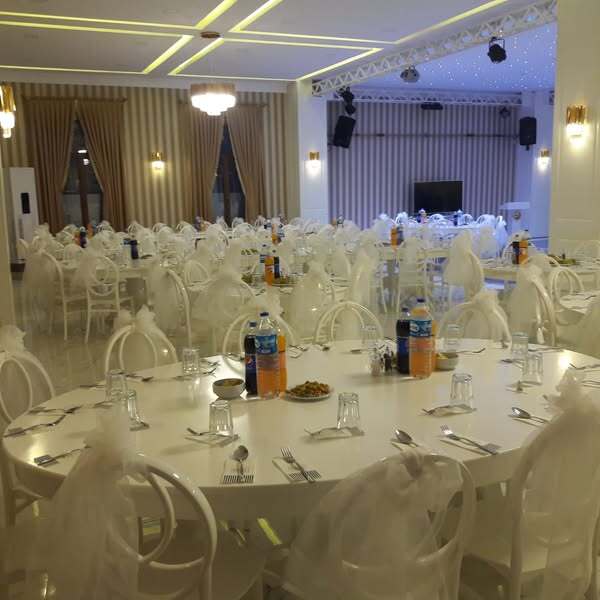 Kahverengi Palas Düğün ve Davet Salonu