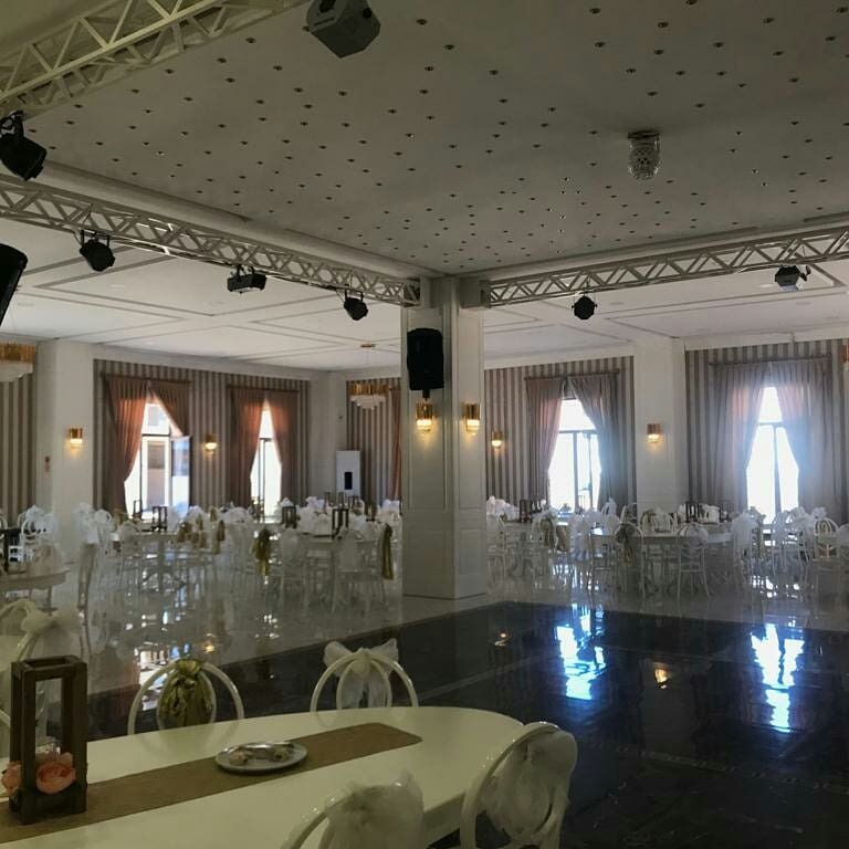 Kahverengi Palas Düğün ve Davet Salonu
