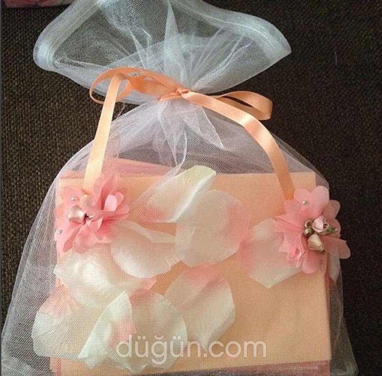 Parti Organizasyon By Betül