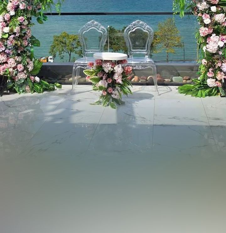 Ayatoure Hotel