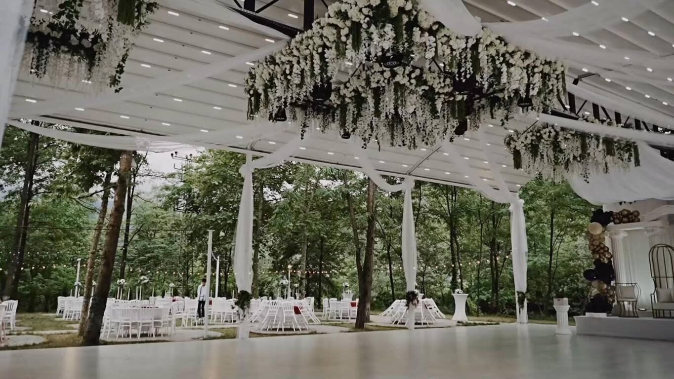 Laila Kır Düğünü