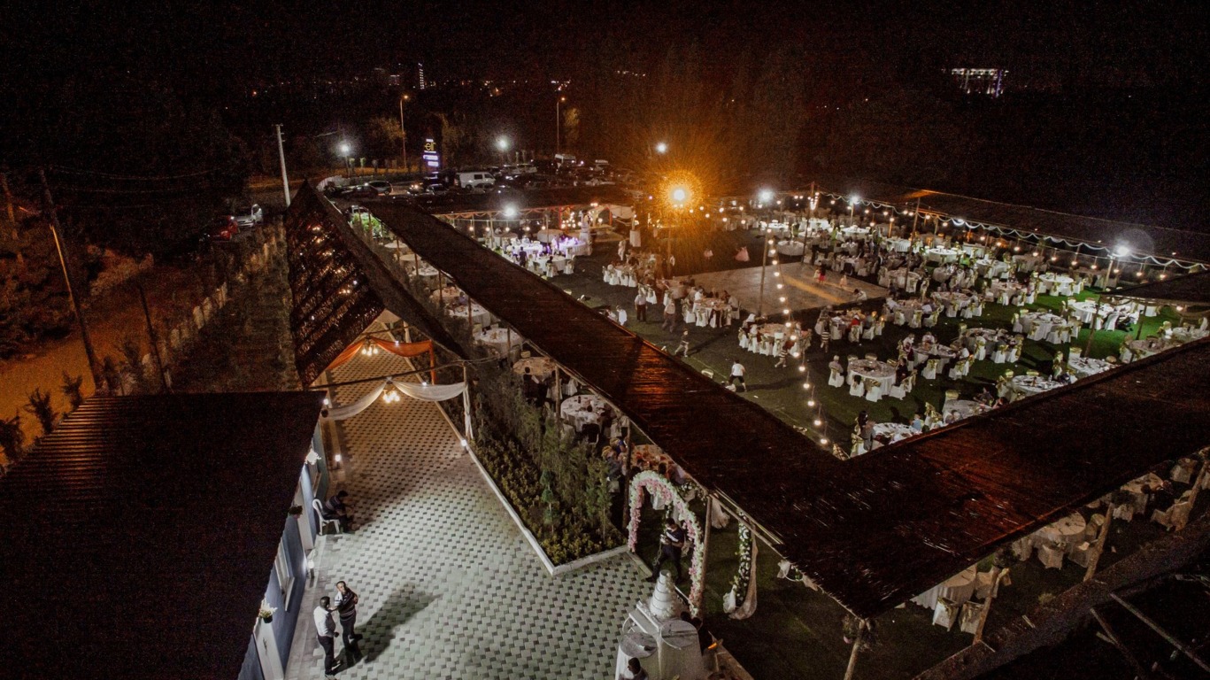 Mega Elit Kır Düğün Salonu
