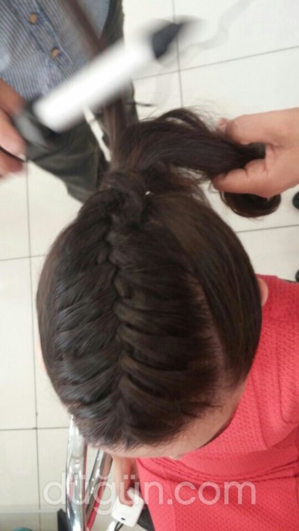 Selahattin Yiğit Kuaför