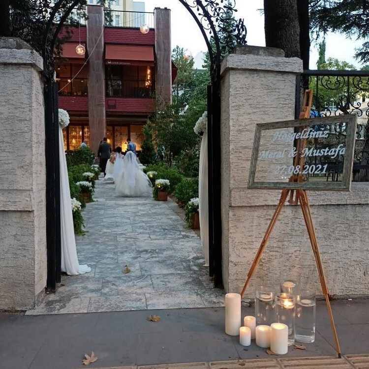 Konak Cafe & Restaurant