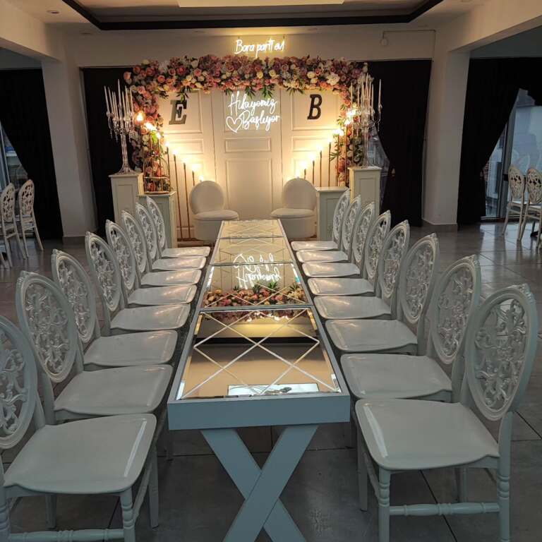 Bora Parti ve Balo Salonu