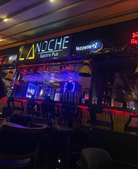 La Noche Gastro Pub