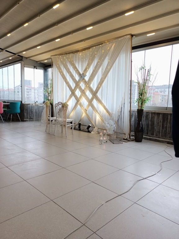 Ege Cafe Party House