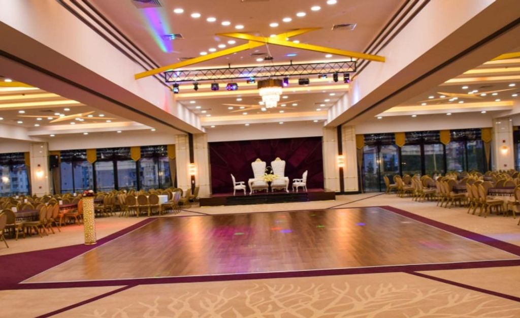Kral Palace