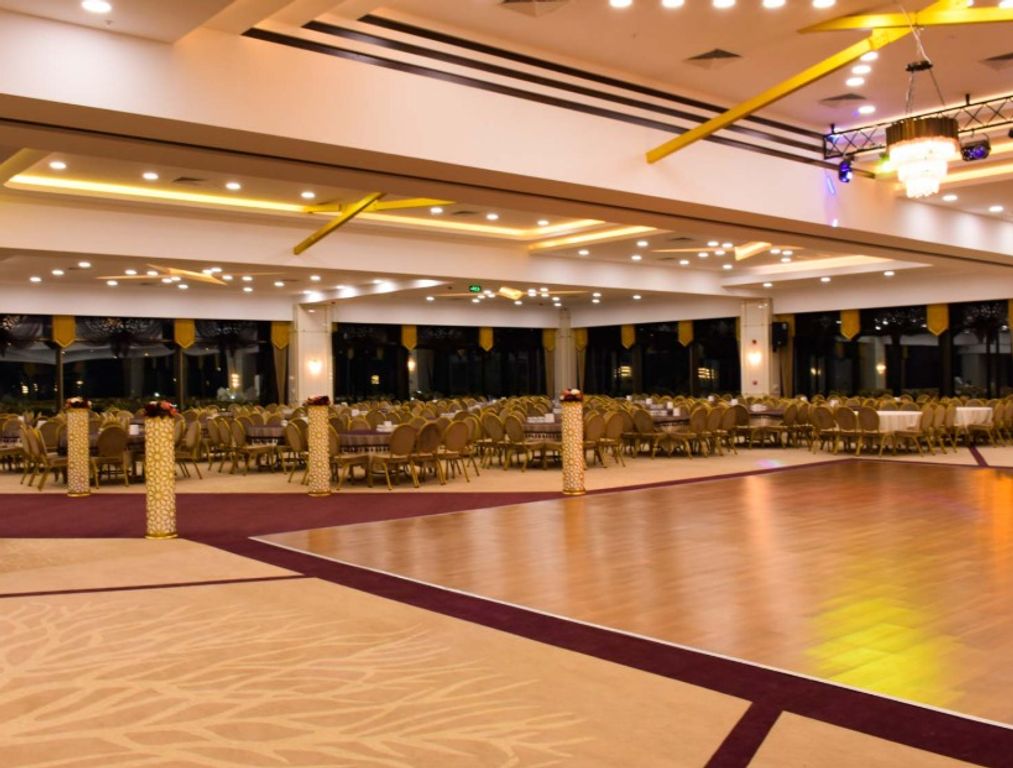 Kral Palace