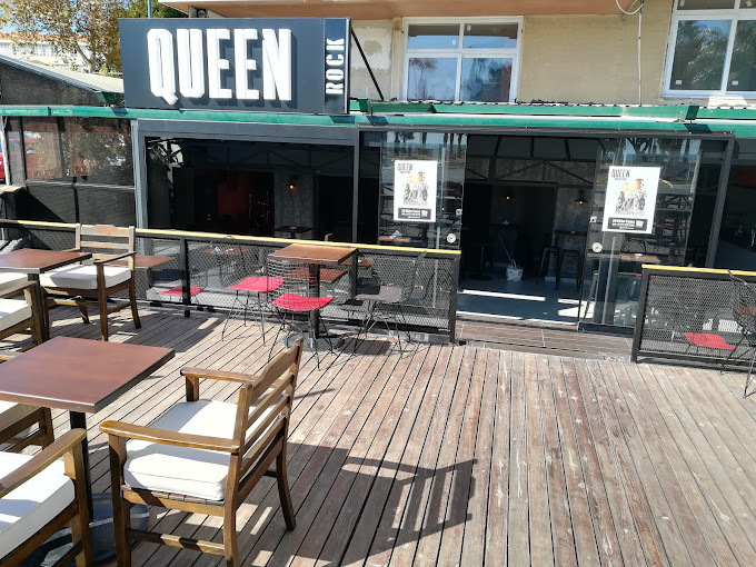 Queen Bar