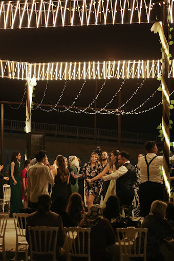 Elegant Kır Bahçesi