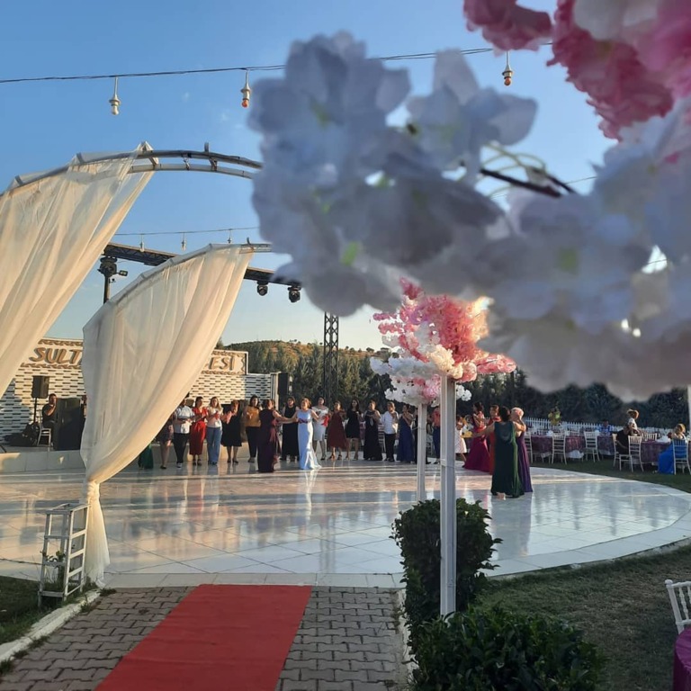 Şehr-i Sultan Kır Bahçesi