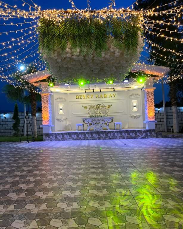 Beyaz Saray Tesisleri Kır Bahçesi