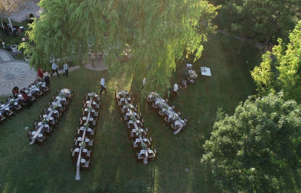 Ağaçlı Havuzbaşı Düğün Salonu