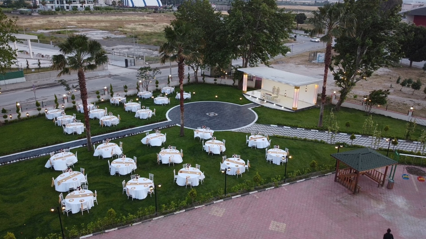 Arpacı Düğün Salonları Kır Bahçesi