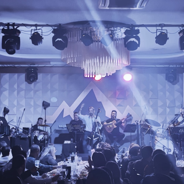 Riverside Otel & Restaurant