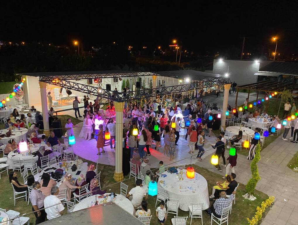 Zümrüt Düğün Salonu ve Sosyal Tesisleri