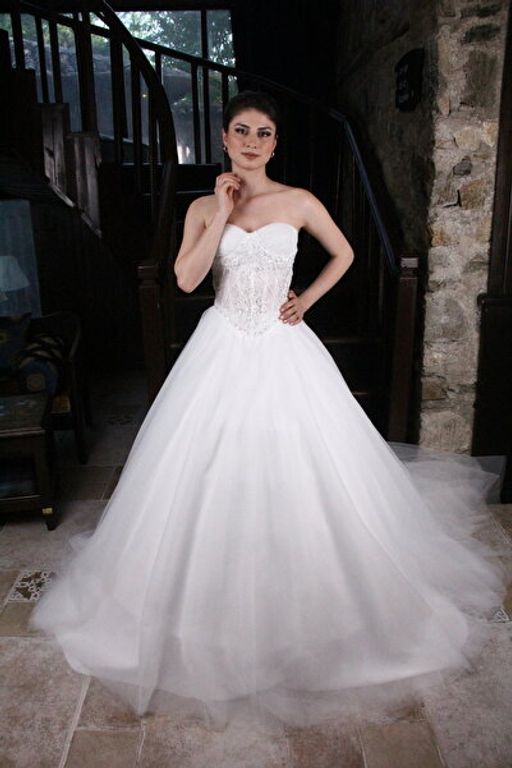 Şenay Ceylan Gelinlik 