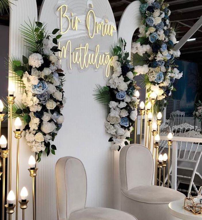 Ebruli Kır Bahçesi