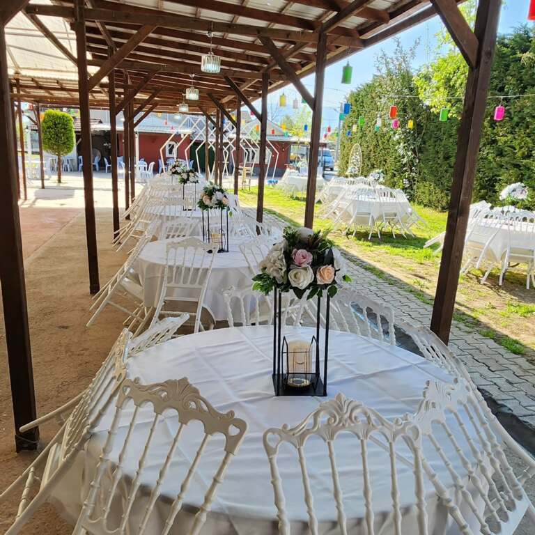 Ebruli Kır Bahçesi