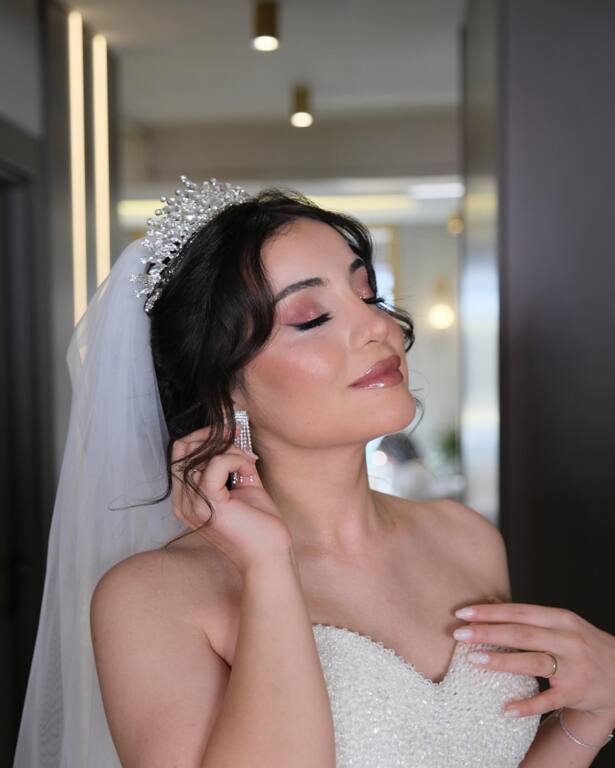 Hacer Geçim Hair Makeup Studio