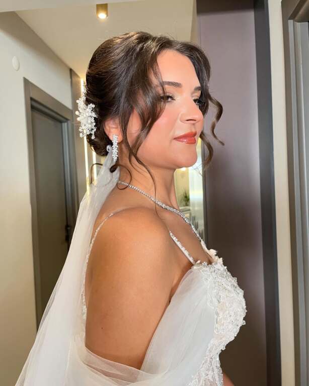 Hacer Geçim Hair Makeup Studio