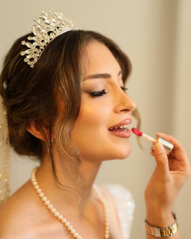 Hacer Geçim Hair Makeup Studio