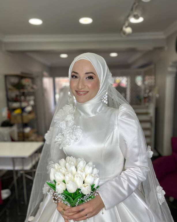 Eylül Kuaför ve Gelinlik