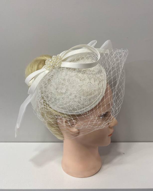 Eylül Kuaför ve Gelinlik