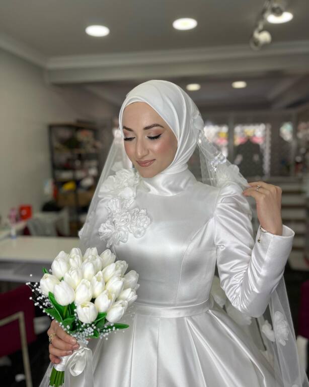 Eylül Kuaför ve Gelinlik