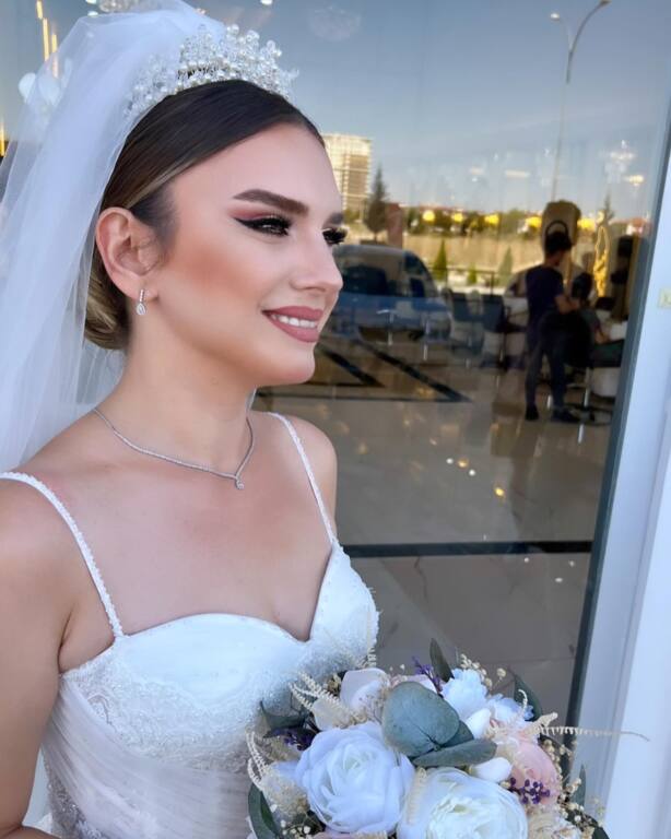 Gamze Yedikardeş Hair & Makeup Studio