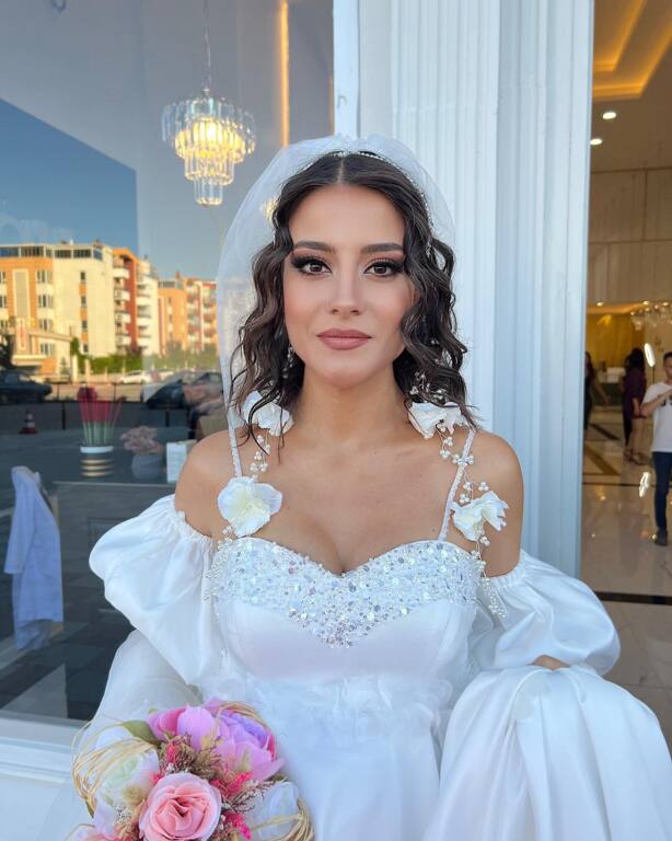 Gamze Yedikardeş Hair & Makeup Studio