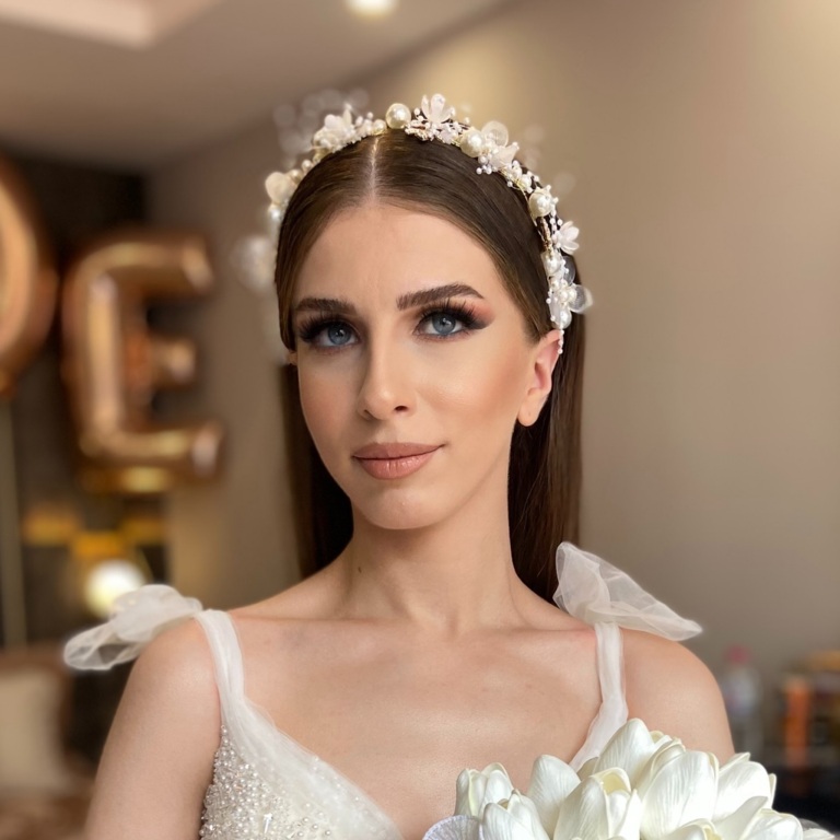 Özge Özel Luxury Bride