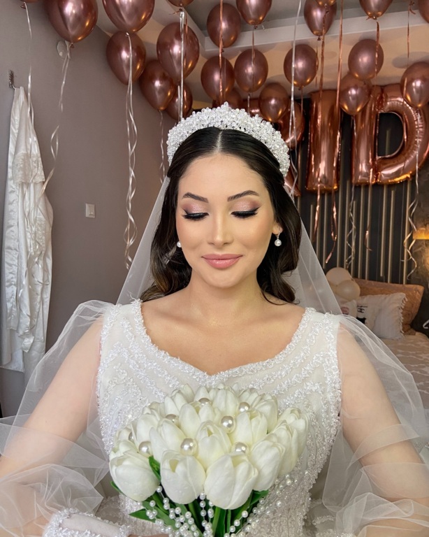 Özge Özel Luxury Bride