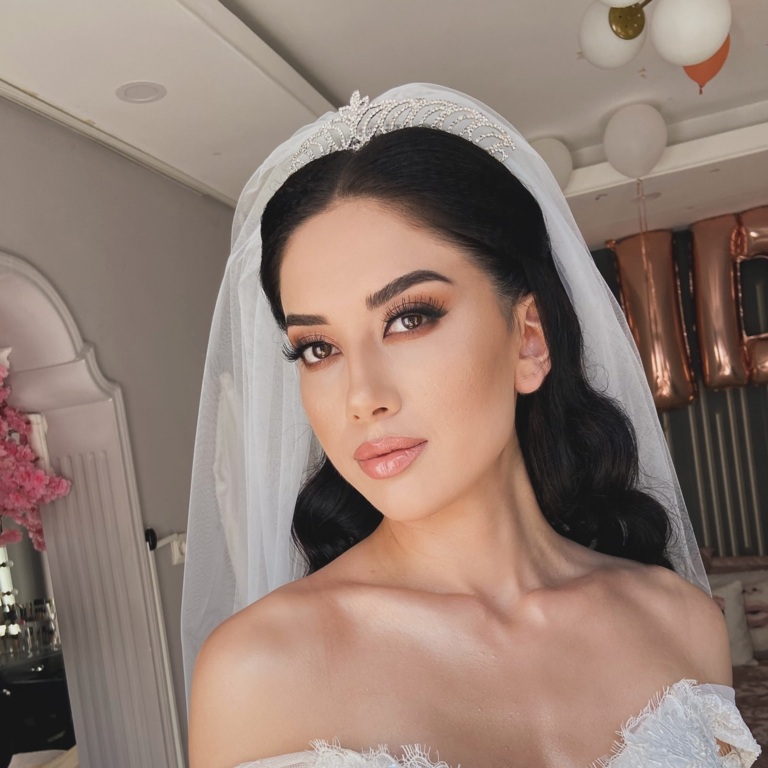 Özge Özel Luxury Bride