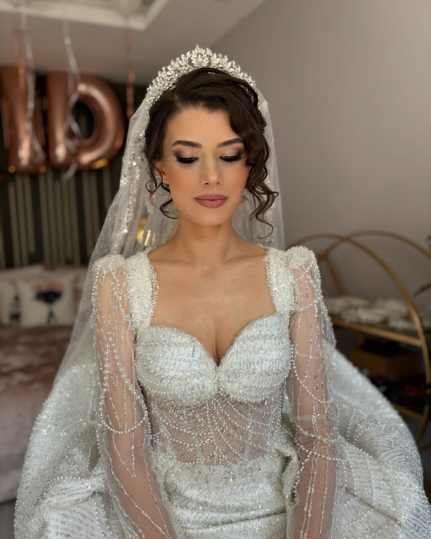 Özge Özel Luxury Bride