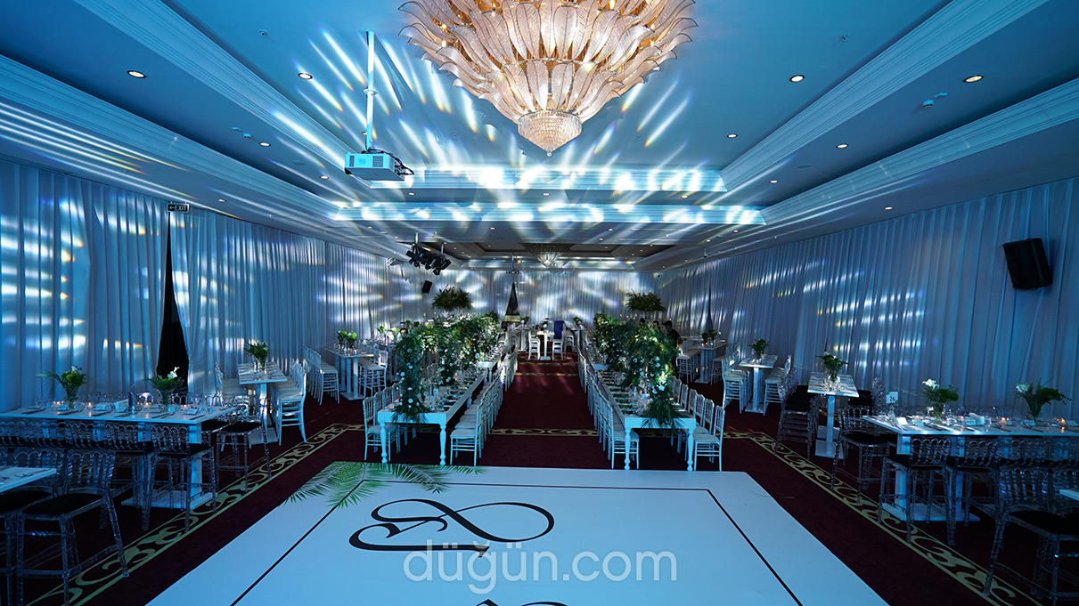 Wellborn Luxury Hotel