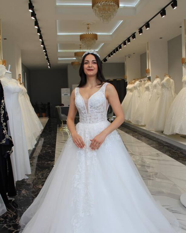 Diernes Moda ve Gelinlik